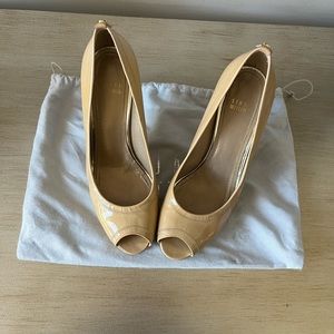 Stuart Weitzman - Nude Open Toed Patent Leather Pumps size 8